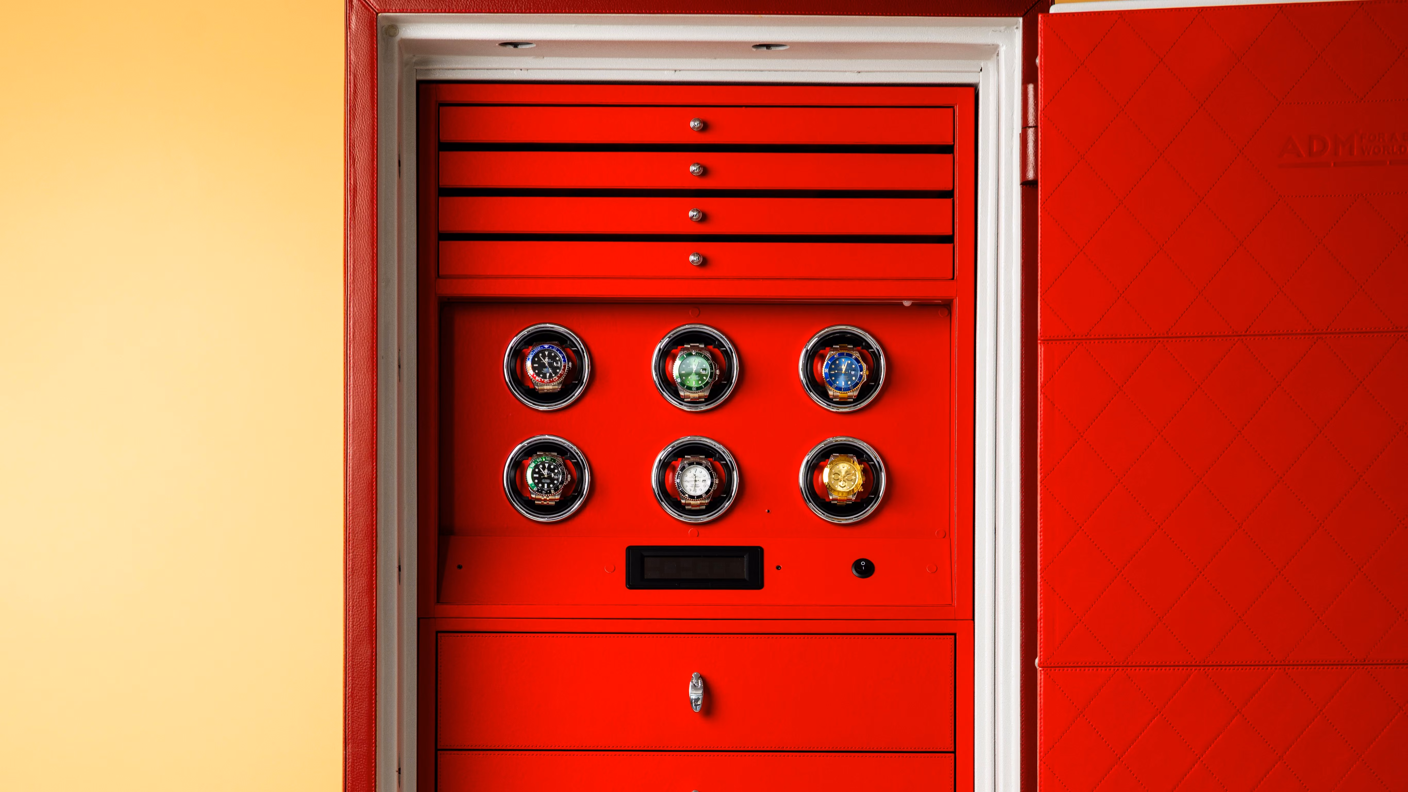 Luxuria Brawny Watch Safe — Hero